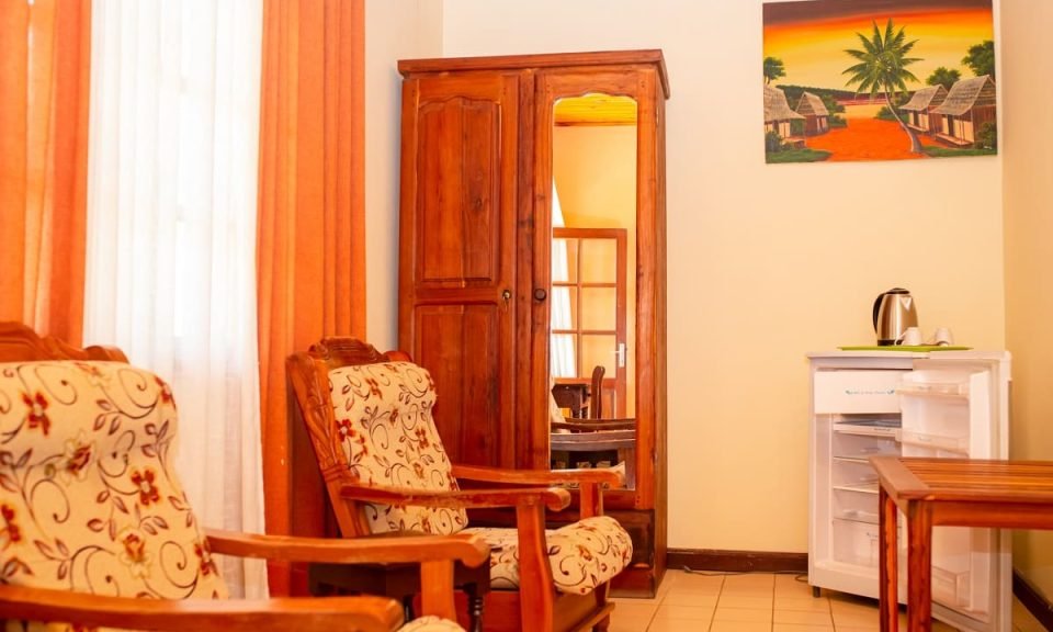 chambre-double-standard-hotel-victory-tulear-madagascar-2.jpg